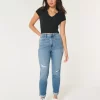 Curvy Ultra Yüksek Bel Yırtık Orta Yıkama Mom Jean