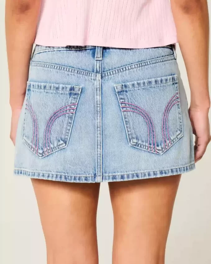 Düşük Bel Pembe İşlemeli Açık Yıkama Kot Mini Etek Düşük Bel Pembe İşlemeli Açık Yıkama Kot Mini Etek