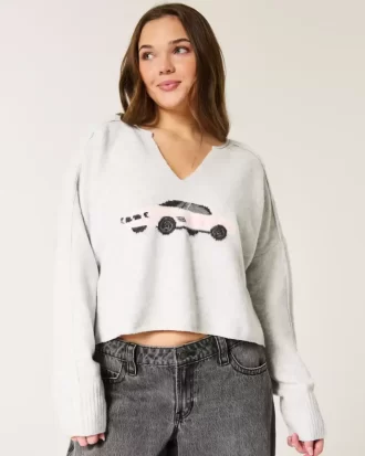 Hollister Rahat Bulut Grafik Çentikli Yaka Kazak
