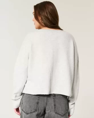 Hollister Rahat Bulut Grafik Çentikli Yaka Kazak