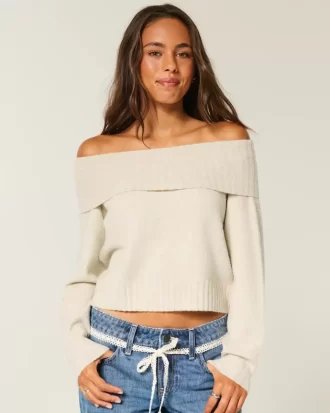 Hollister Rahat Bulut Katlanabilir Omuzdan Açık Kazak
