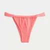 Jakarlı İnce Askılı En Cüretkar Bikini Altı Jakarlı İnce Askılı En Cüretkar Bikini Altı