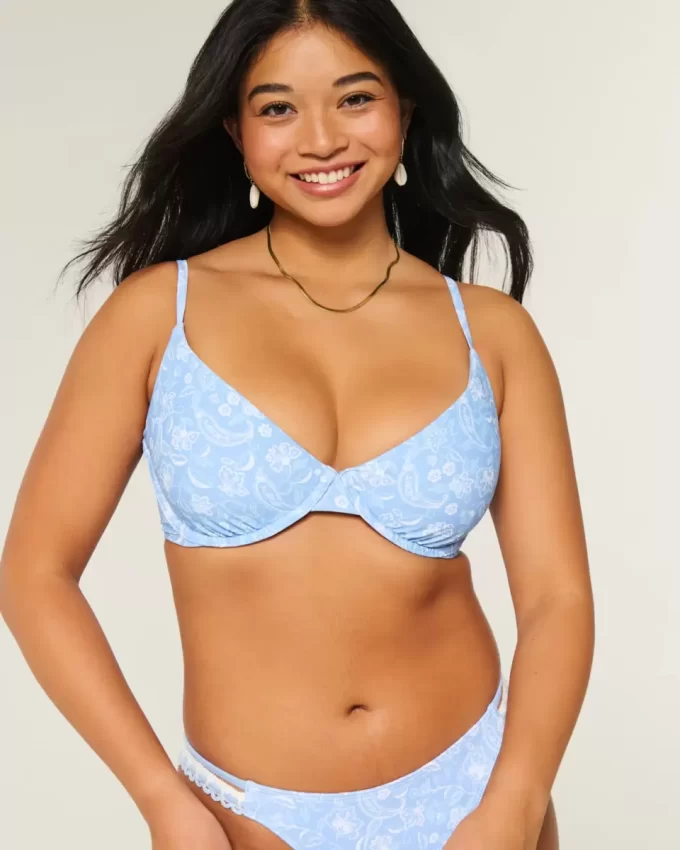 Kıvrımlı Balenli Derin Bikini Üstü Kıvrımlı Balenli Derin Bikini Üstü