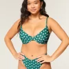 Kıvrımlı Derin Balenli Bikini Üstü Kıvrımlı Derin Balenli Bikini Üstü