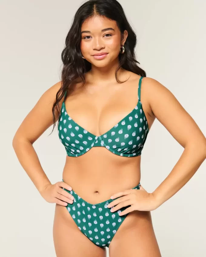 Kıvrımlı Derin Balenli Bikini Üstü Kıvrımlı Derin Balenli Bikini Üstü