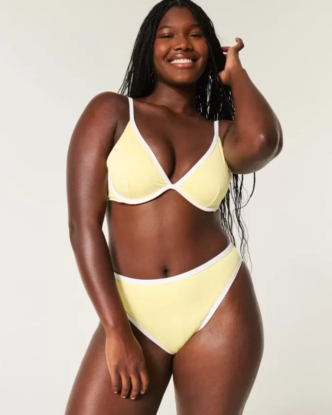 Kıvrımlı Yüksek Paçalı Yüksek Bel Ribanalı Şımarık Bikini Altı