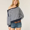 Omuzdan Bağlamalı Sweatshirt Omuzdan Bağlamalı Sweatshirt