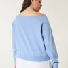 Omuzları Açık, Dalgalı Desenli Grafik Sweatshirt Omuzları Açık, Dalgalı Desenli Grafik Sweatshirt