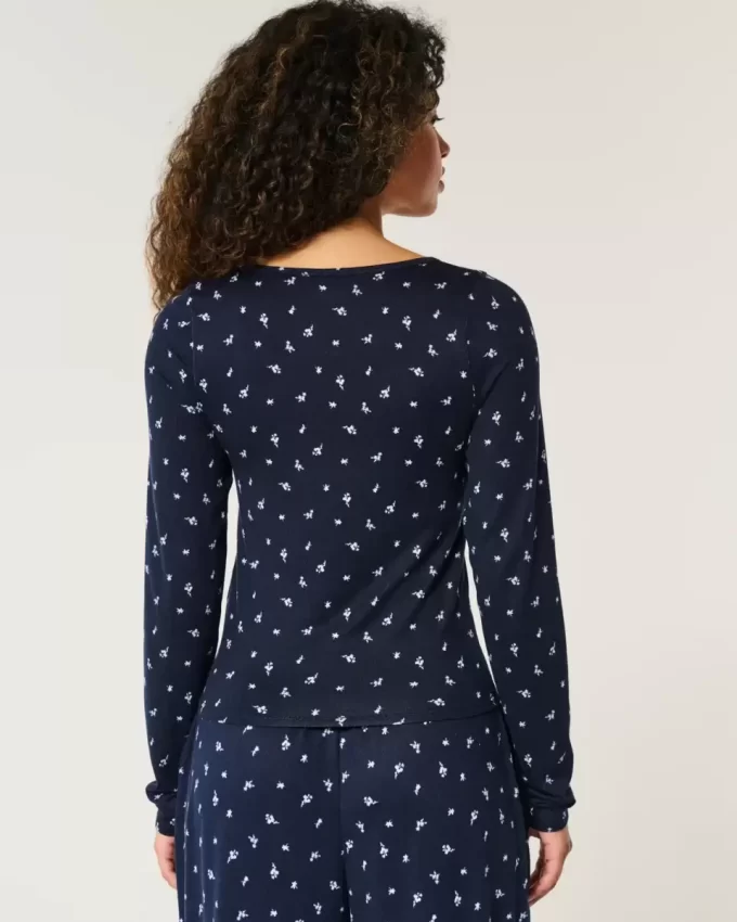 Rahat Çiçek Desenli Pijama Üstü Rahat Çiçek Desenli Pijama Üstü