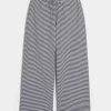 Örgü Bol Pantolon Örgü Bol Pantolon