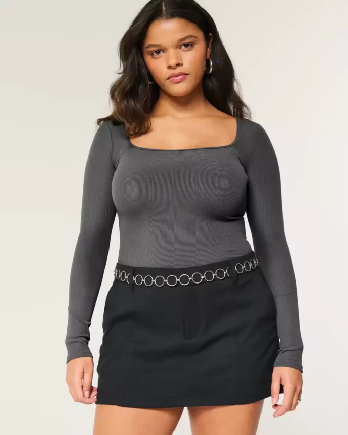 Ribanalı Dikişsiz Kumaş Kare Yaka Bodysuit Ribanalı Dikişsiz Kumaş Kare Yaka Bodysuit