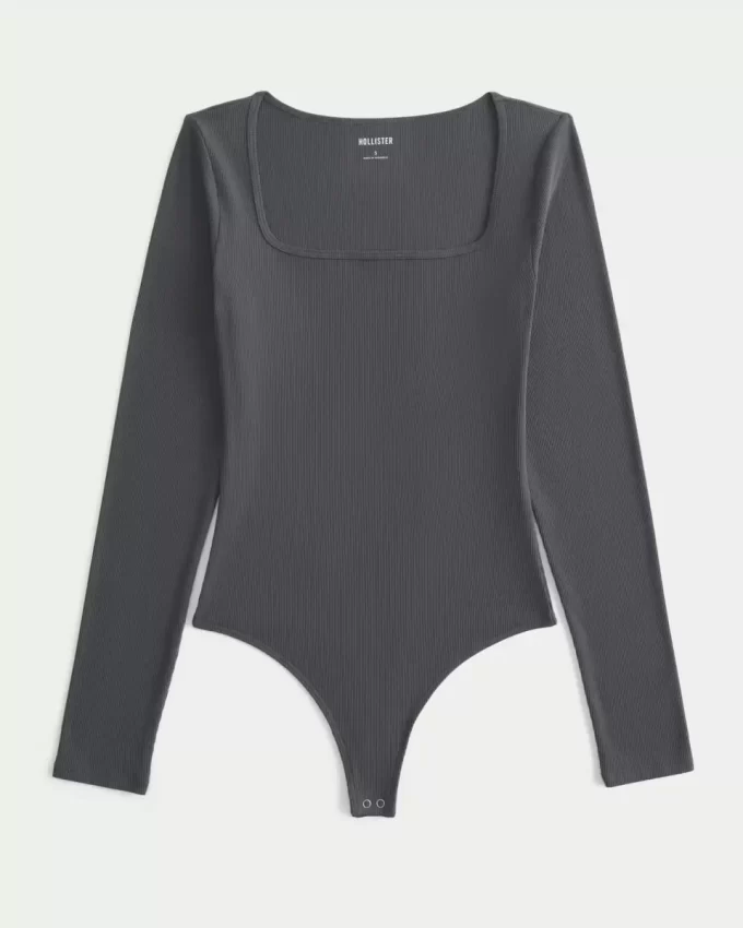 Ribanalı Dikişsiz Kumaş Kare Yaka Bodysuit Ribanalı Dikişsiz Kumaş Kare Yaka Bodysuit