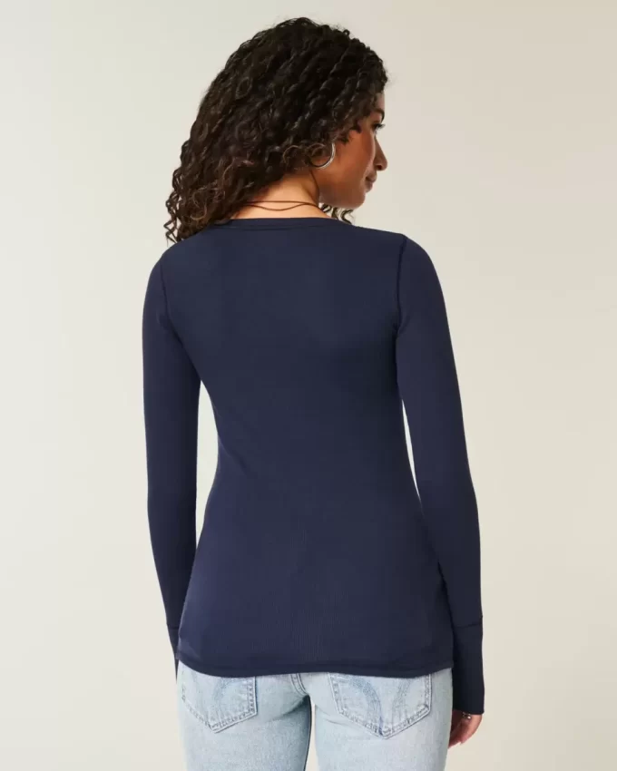 Simge Henley